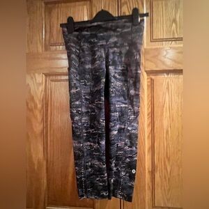 Lululemon - Wunder Under Hi-Rise 7/8 Tight - Aerial Drift Camouflage Leggings